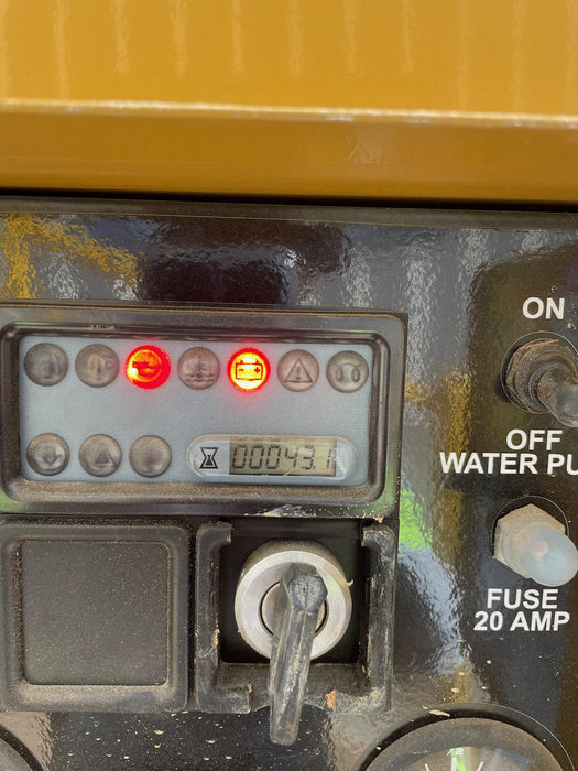 2021 Vac-Tron LP573XDT T4 Koehler Diesel Engine, 500 Gallon Debris Tank, x2 100 Gallon Water Tanks