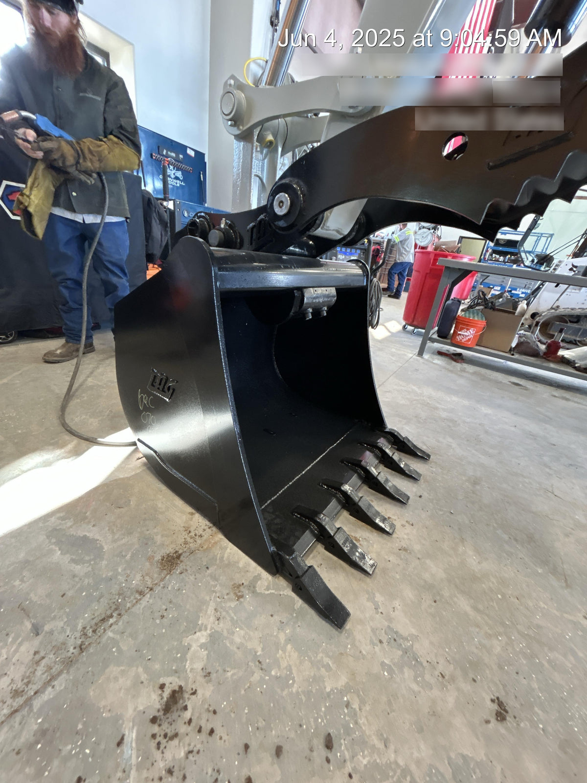 2025 TAKEUCHI 36" Bucket - Takeuchi