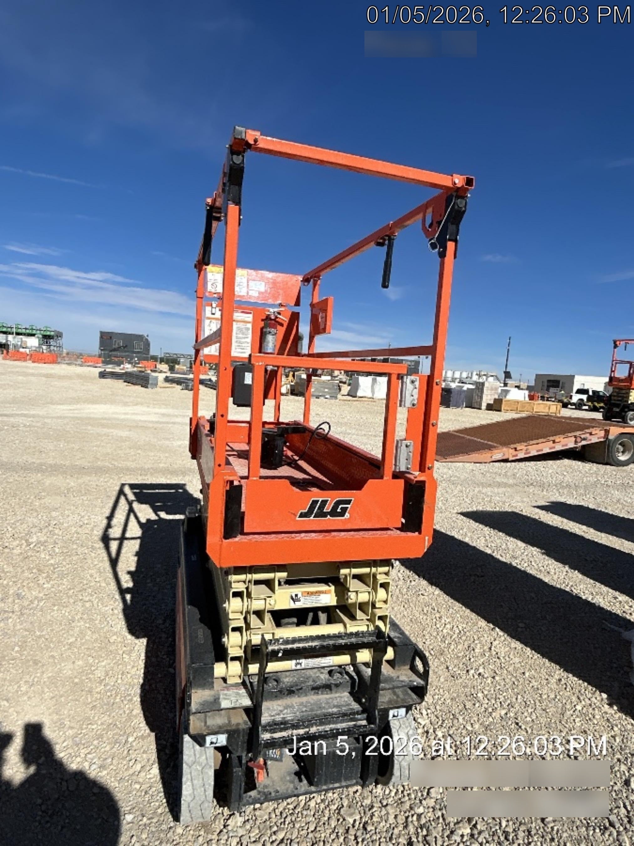 2025 JLG ES1932