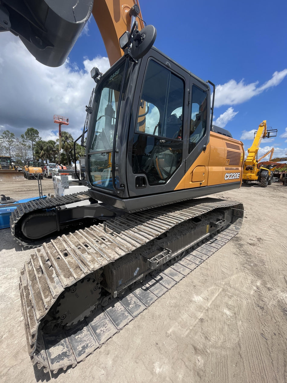 2023 CASE CX220E
