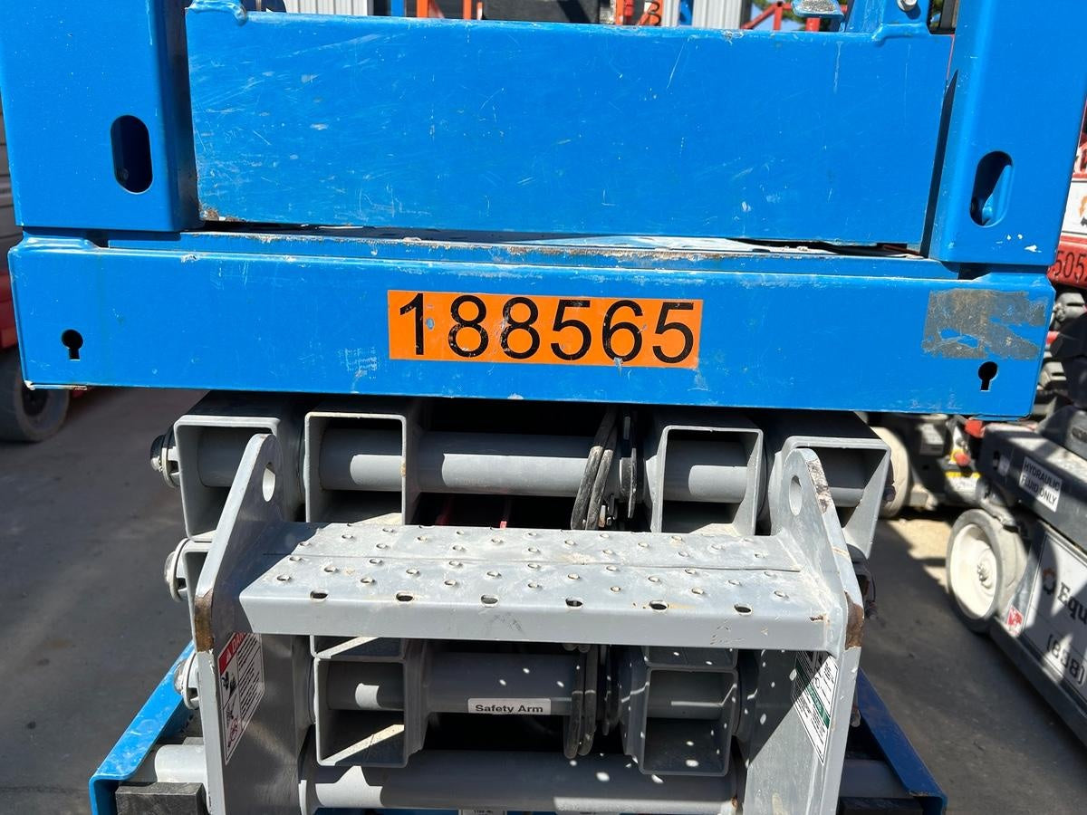 2021 GENIE GS-1932