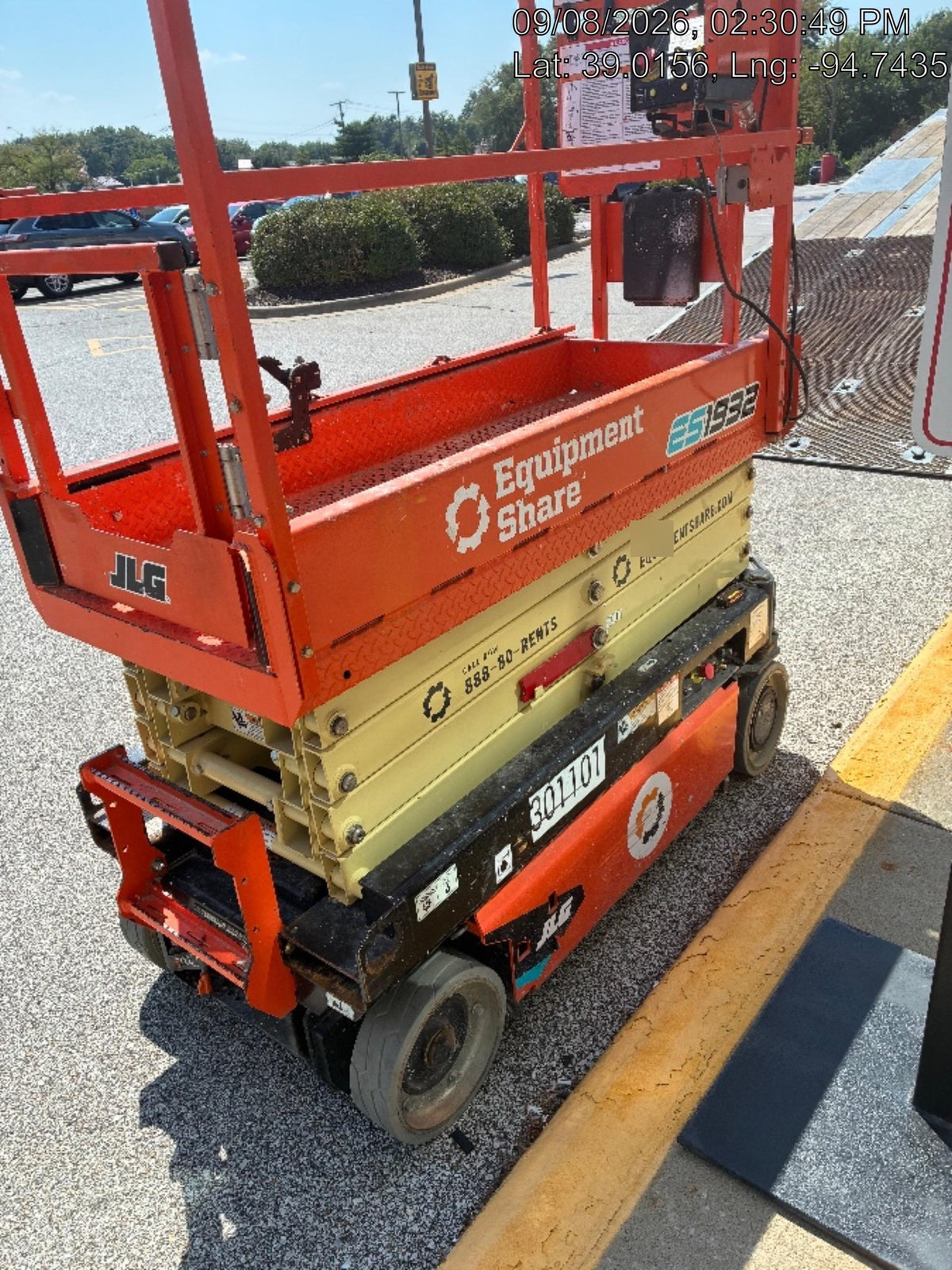 2023 JLG ES1932