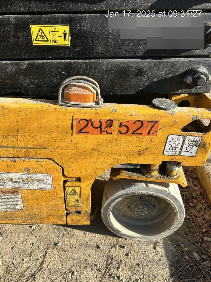 2023 JCB S1930E