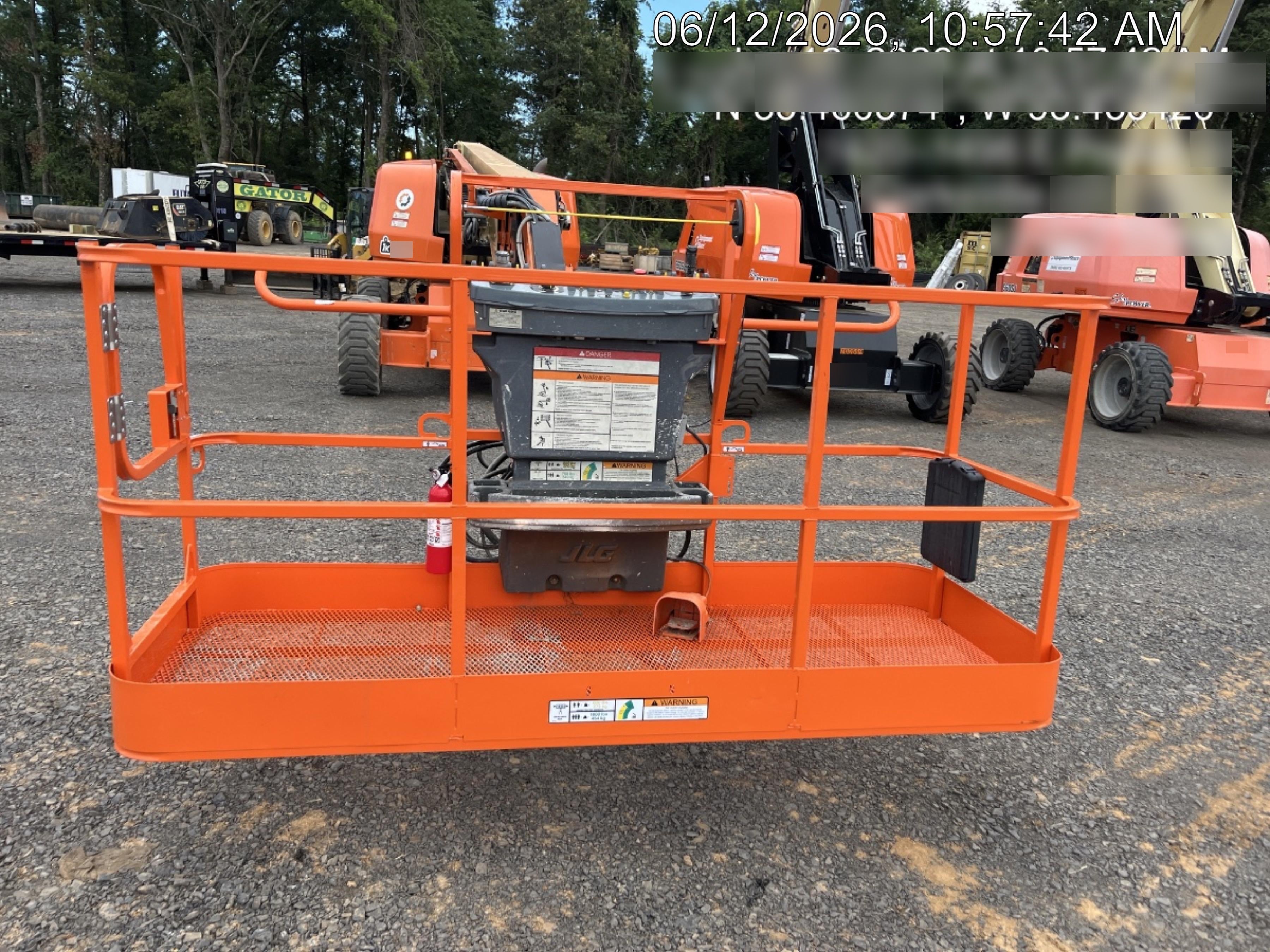 2023 JLG 660SJ