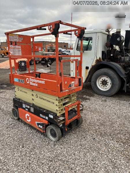 2022 JLG ES1932