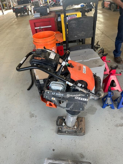 2025 HUSQVARNA LT5005