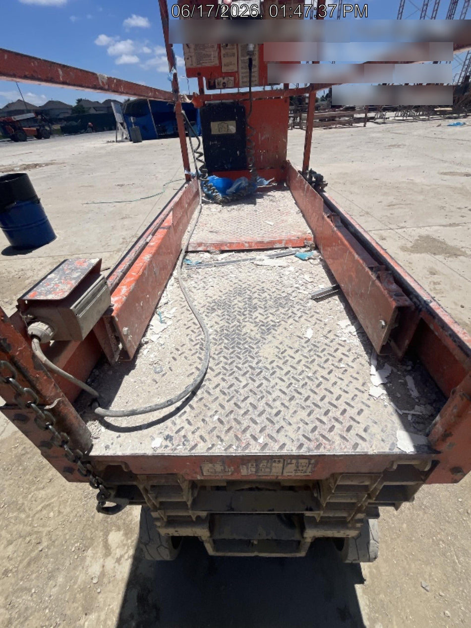 2016 JLG 1930ES