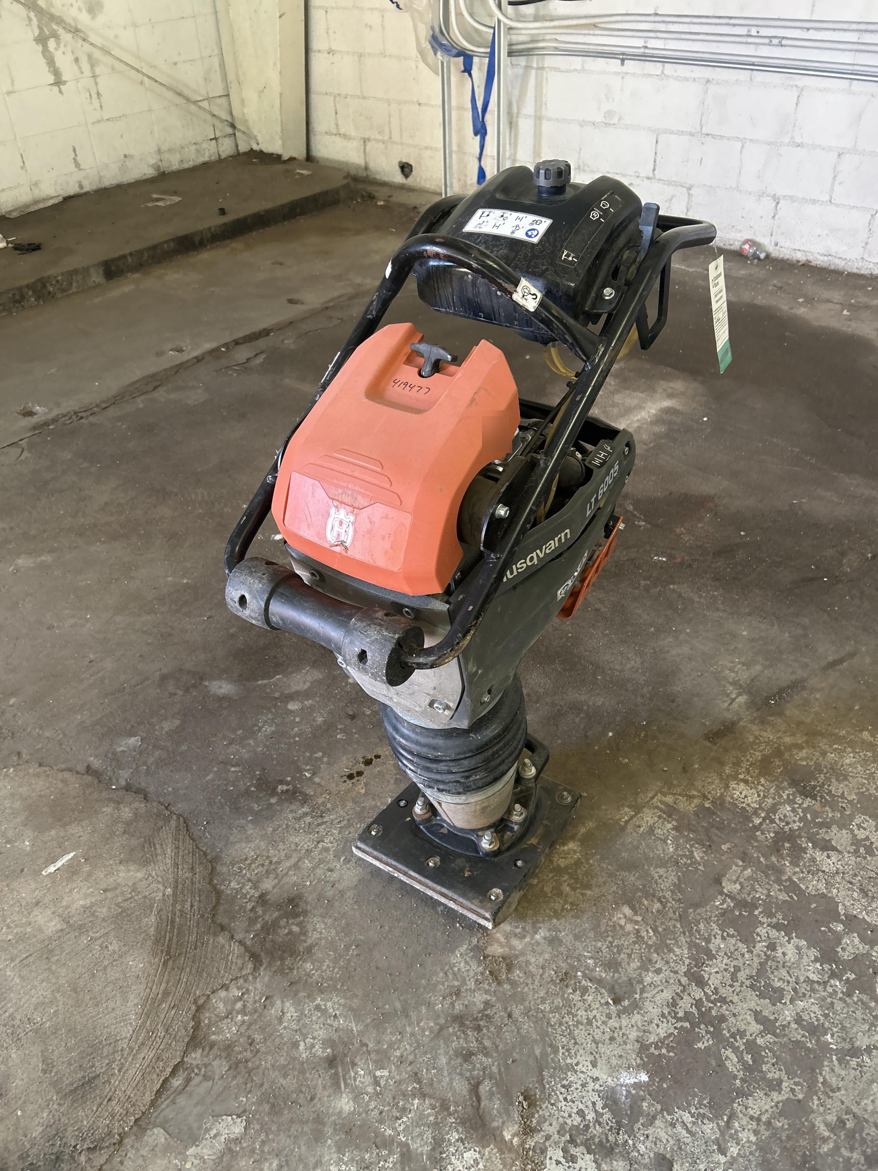 2024 HUSQVARNA LT6005