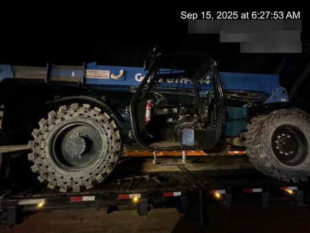 2018 Genie GTH-844 Genie GTH-844 w/ROPS, Work Lights, Solid Tires, RH Cab Mesh, Beacon, 60" Carriage and Forks