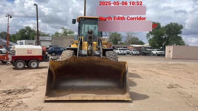 2019 John Deere 524L Cab/Heat/AIR, 3rd Function Hydraulics, Hydraulic JRB QC 2.75 Yd. Bucket, 60" Carriage/72" Forks