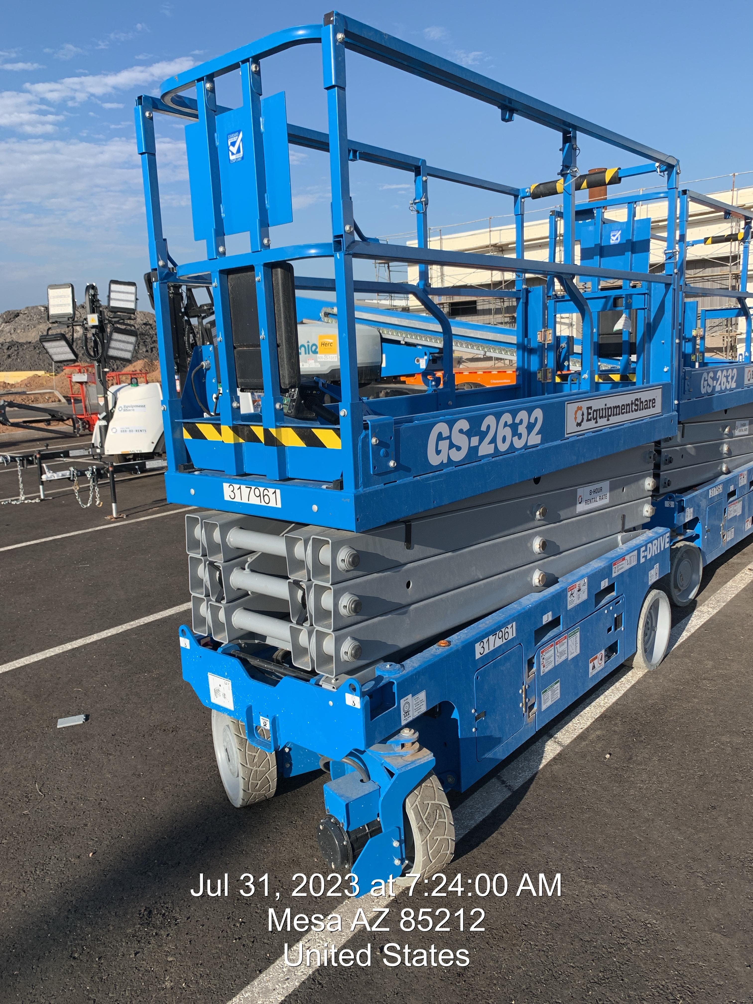 2023 GENIE GS-2632