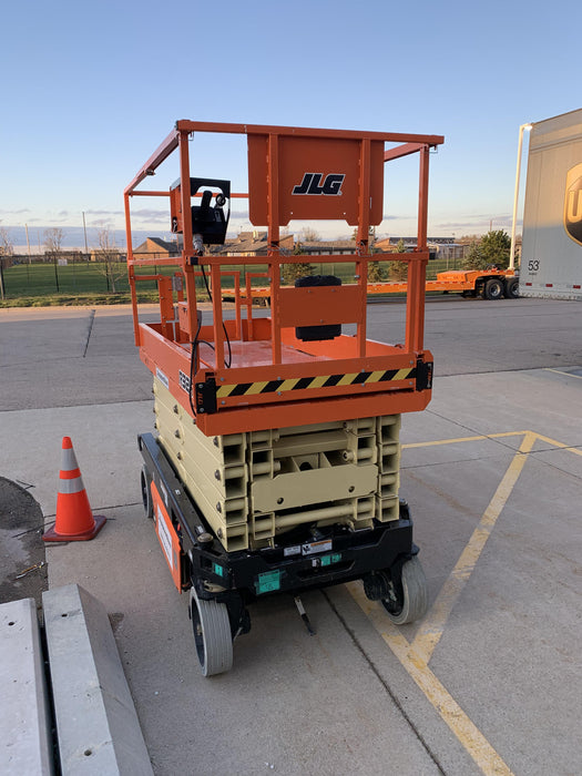 2021 JLG R3246