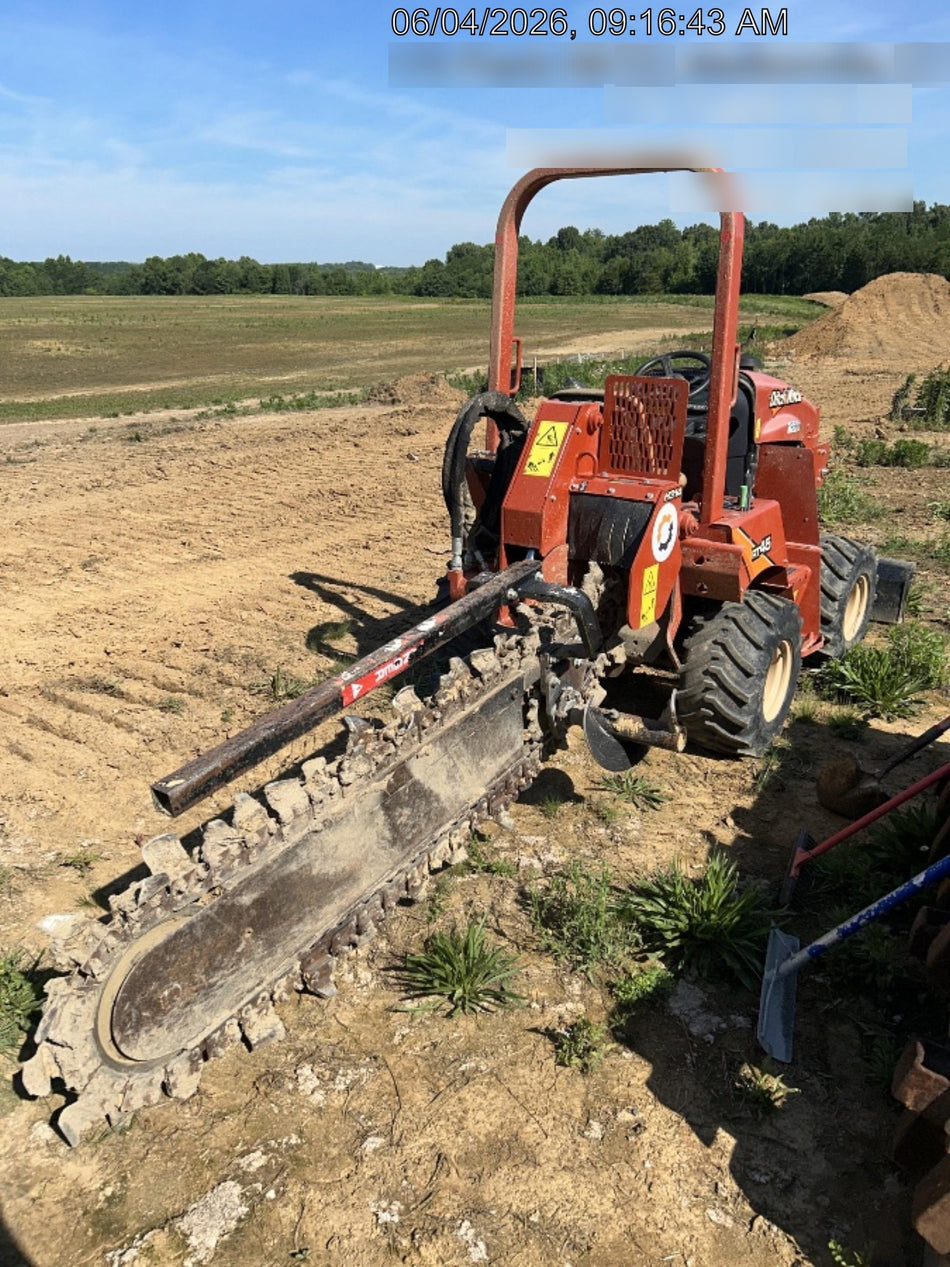 2022 DITCH WITCH RT45A