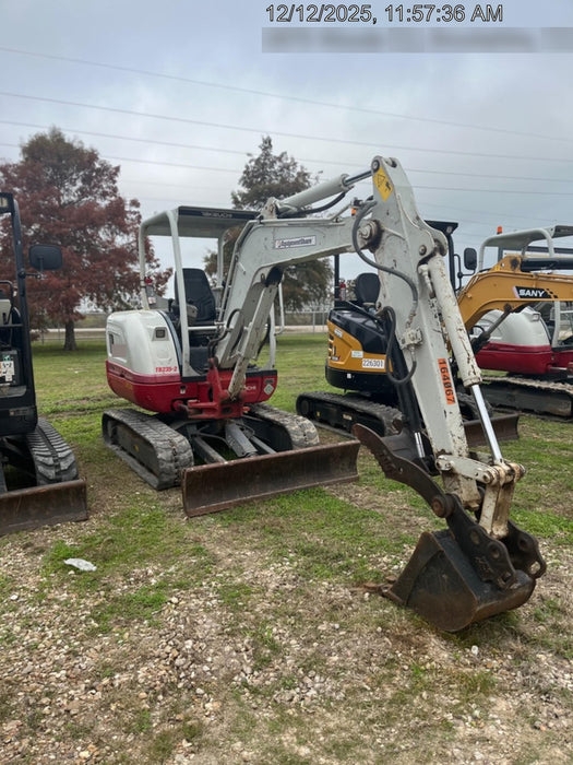 2021 TAKEUCHI TB235-2R