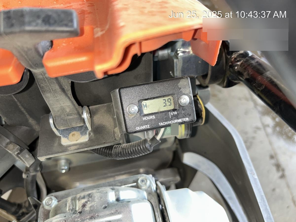 2025 HUSQVARNA LT6005