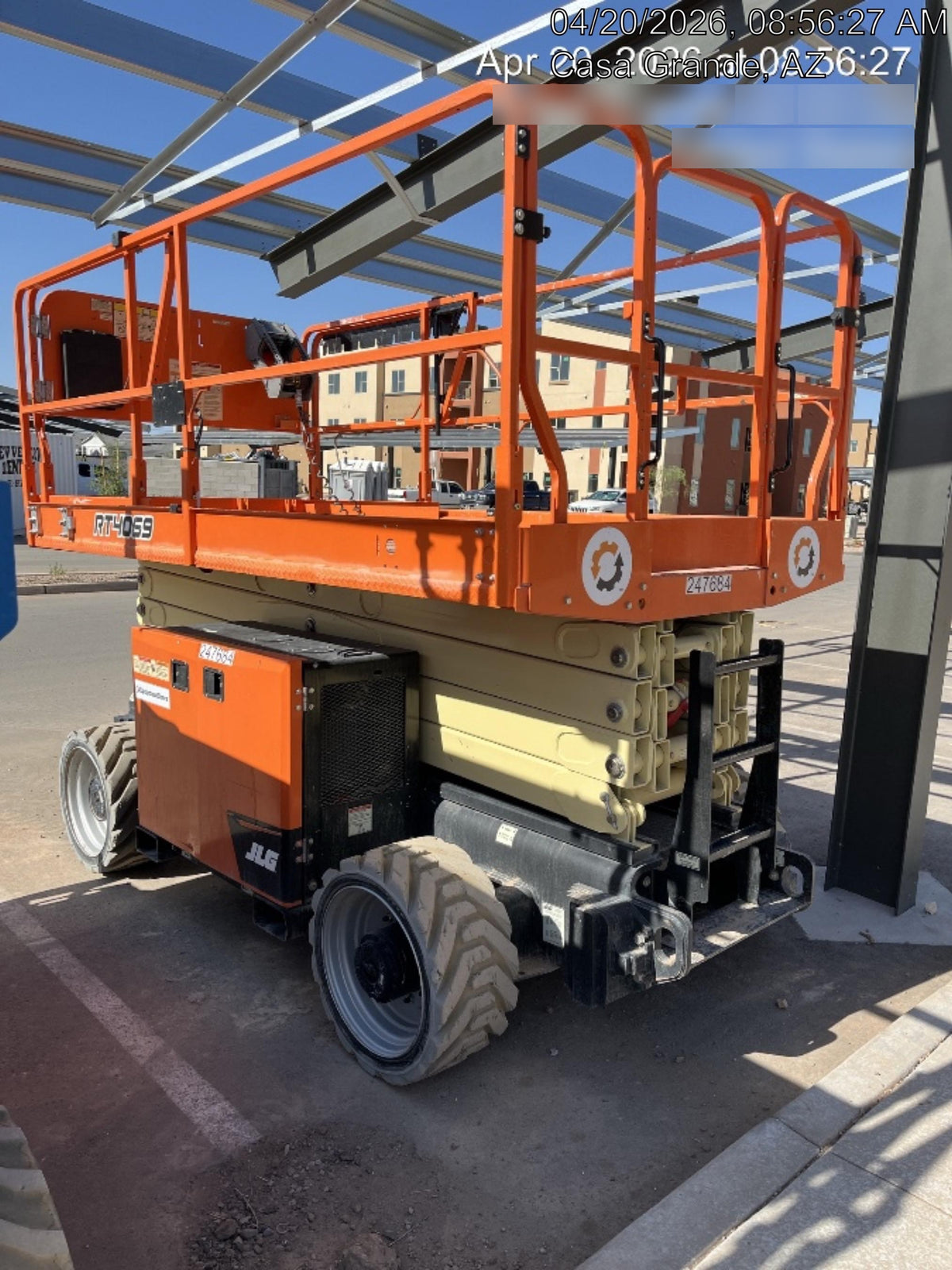 2022 JLG RT4069