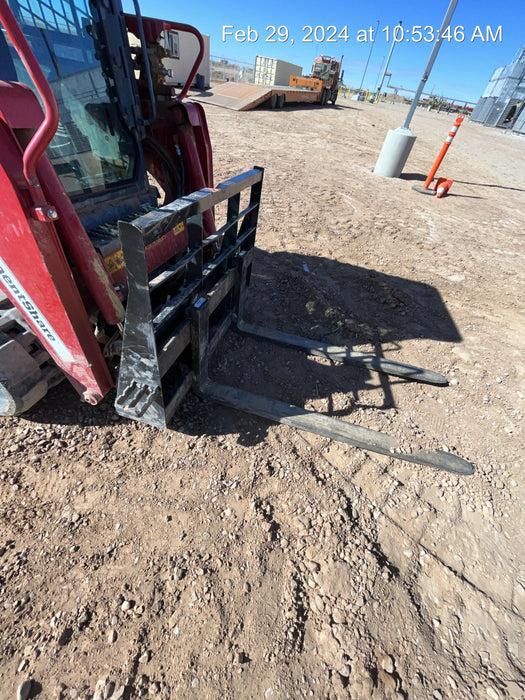 2022 ARROW MATERIAL HANDLING 60" Pallet Forks - Arrow