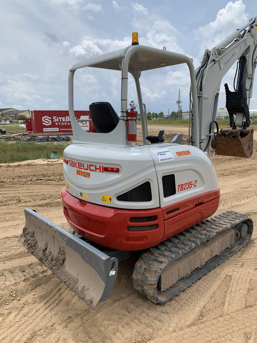 2021 TAKEUCHI TB235-2R