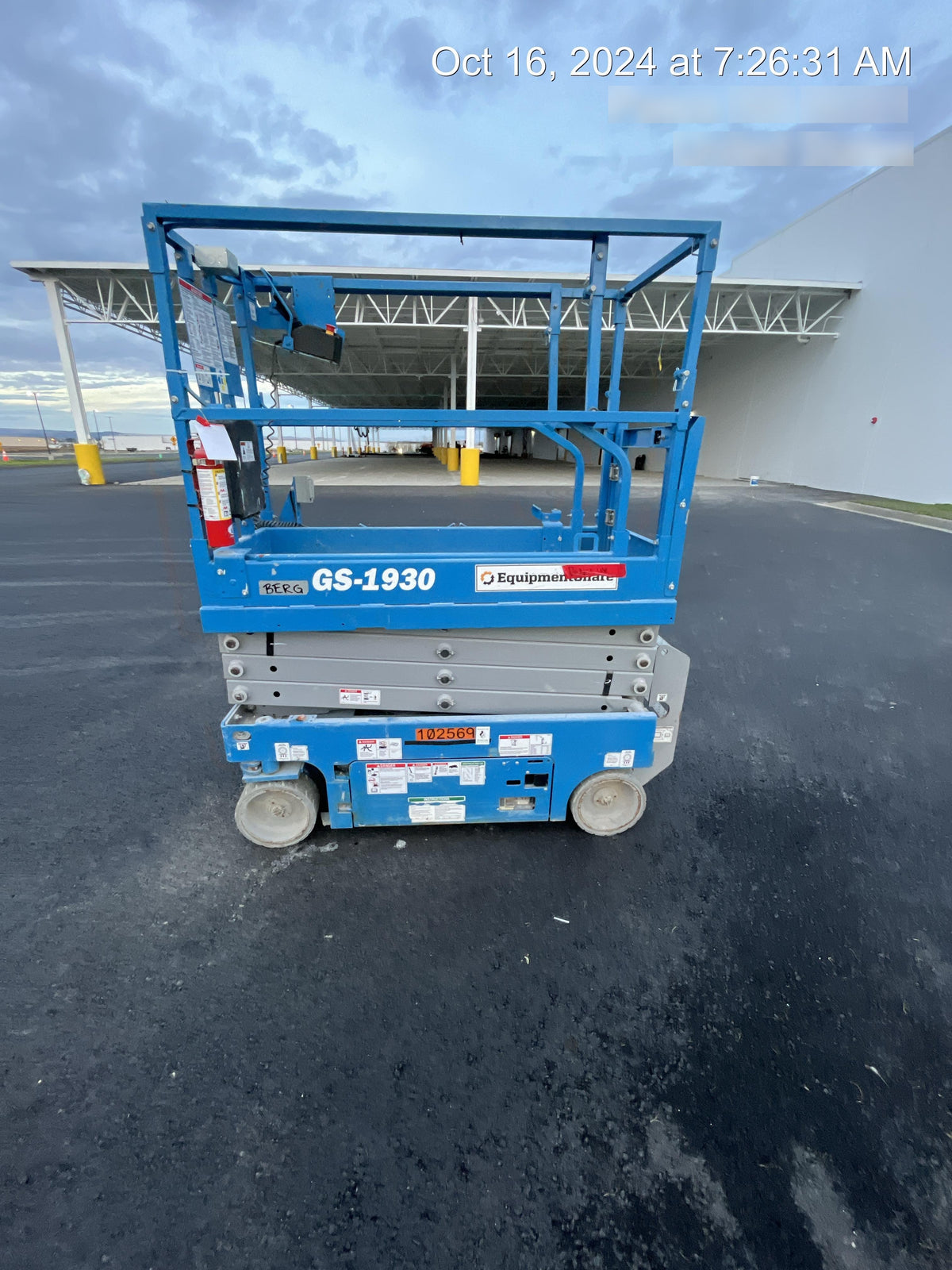 2020 Genie GS-1930 Solid Non Marking Tires, Beacon, Folding rails with half height swing gate, 800W Inverter