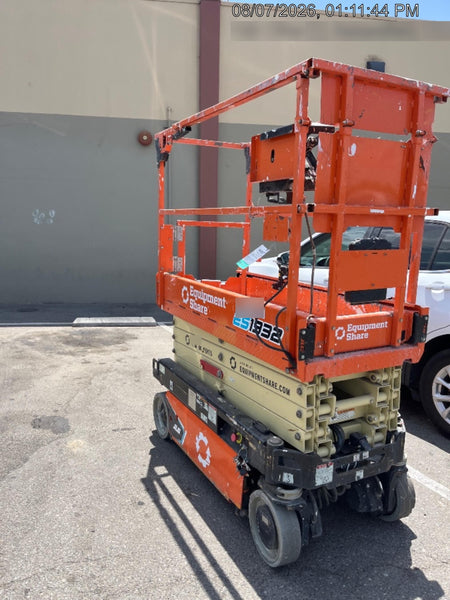 2022 JLG ES1932