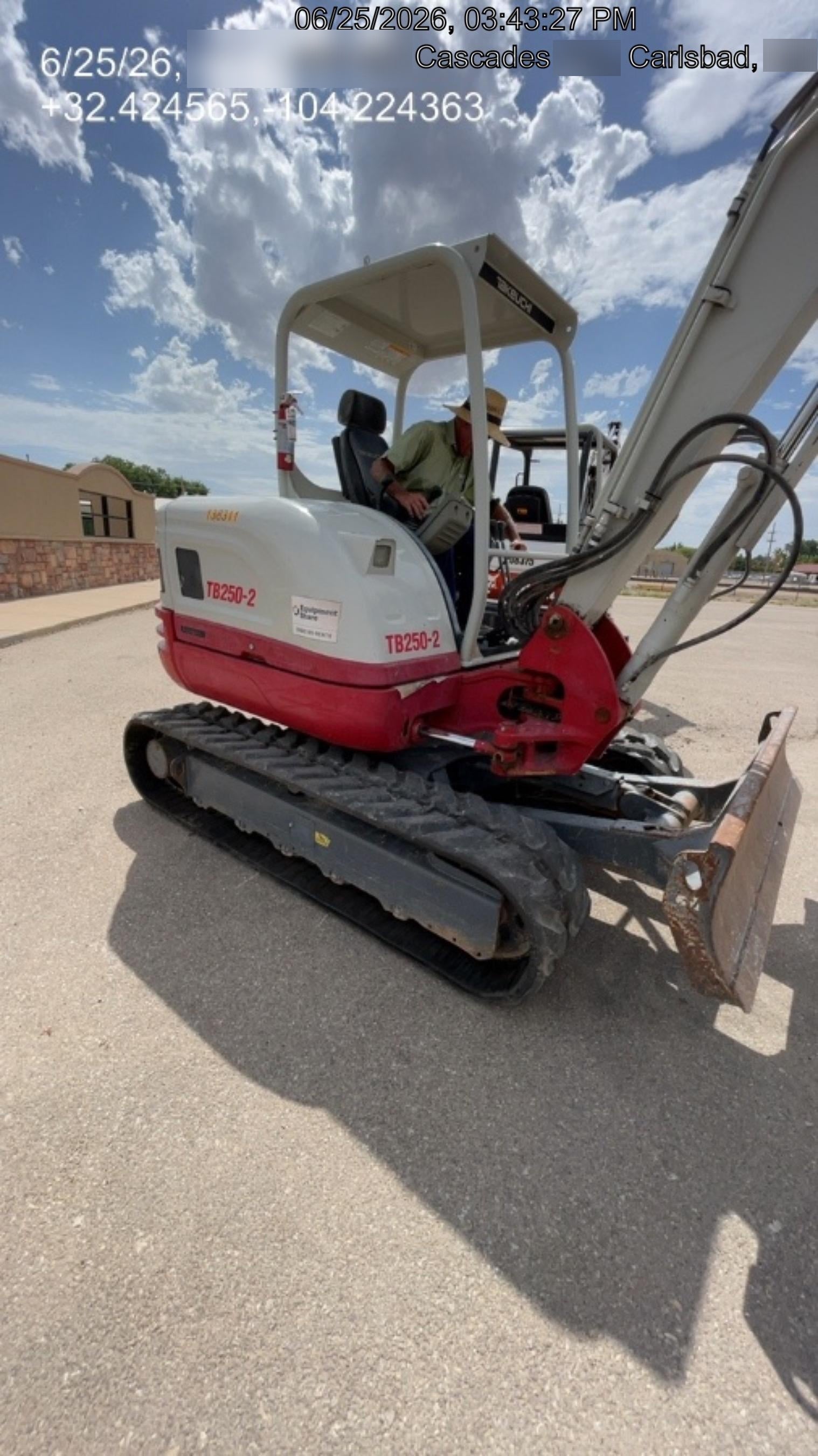 2021 TAKEUCHI TB250-2