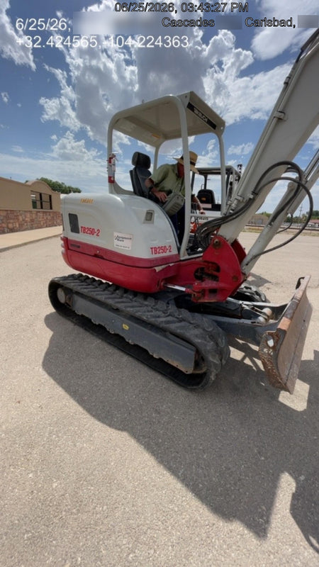 2021 TAKEUCHI TB250-2