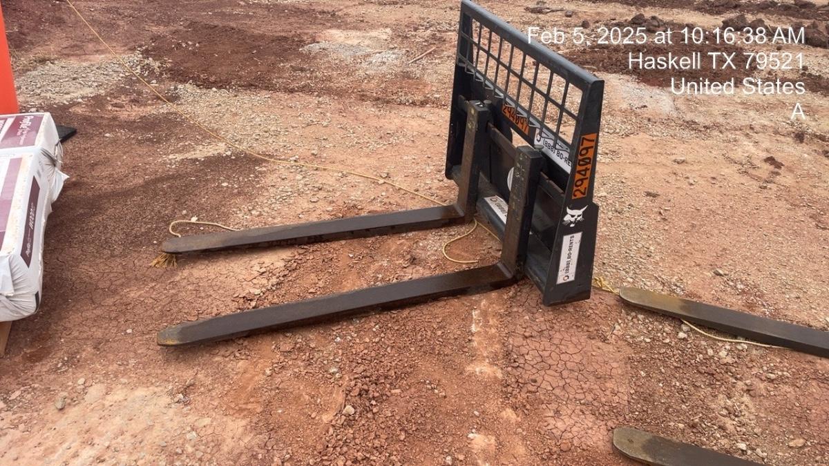 2023 BOBCAT 36" Mini Skid Steer Fork Carriage - Bobcat