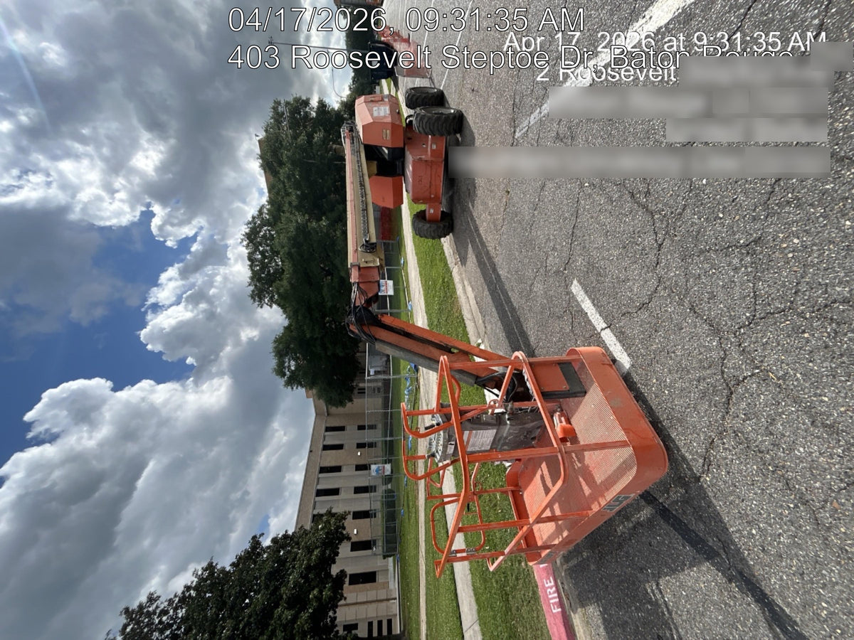 2016 JLG 660SJ