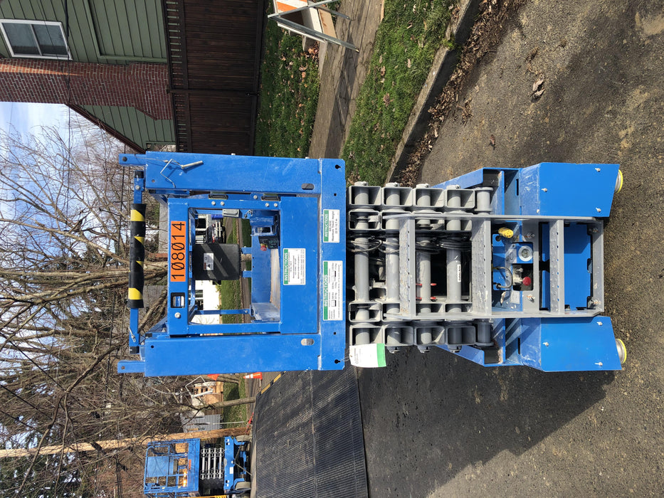 2020 Genie GS-3232 Standard, Folding half height swing gate, 800W Inverter