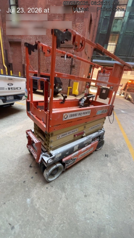 2022 JLG ES1932