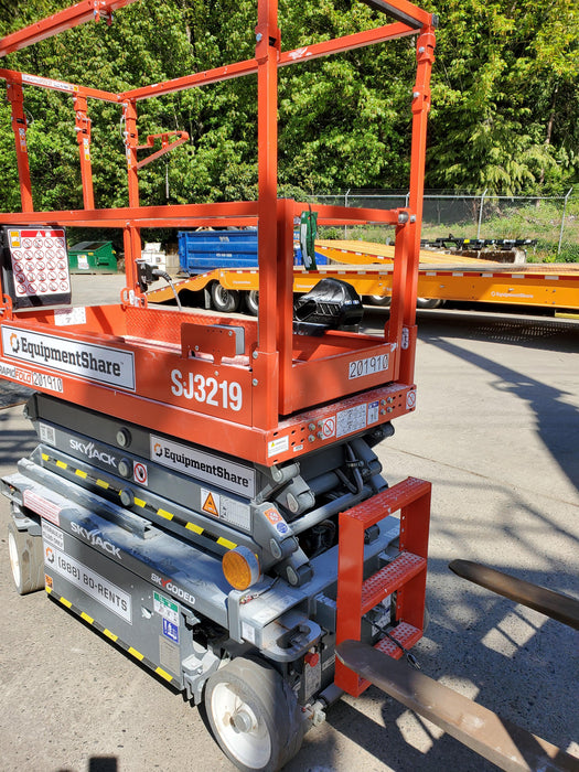 2021 SKYJACK SJ3219