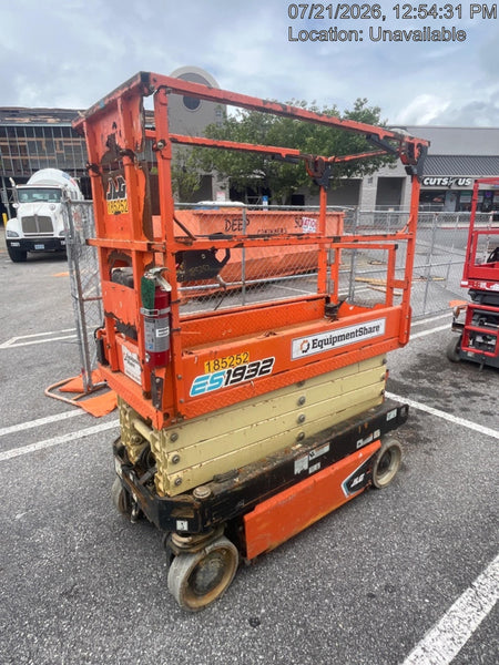 2021 JLG ES1932