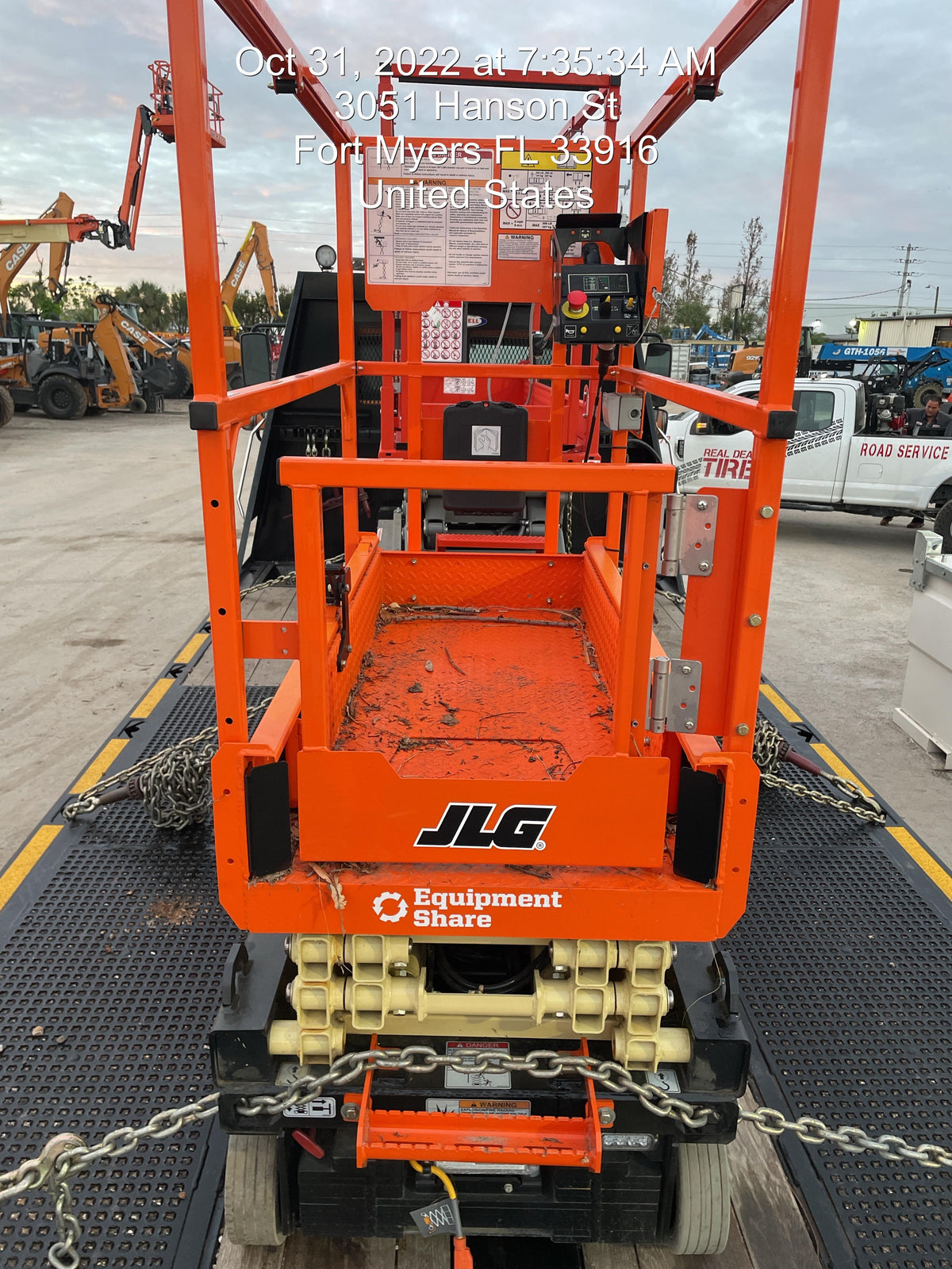 2022 JLG ES1330L