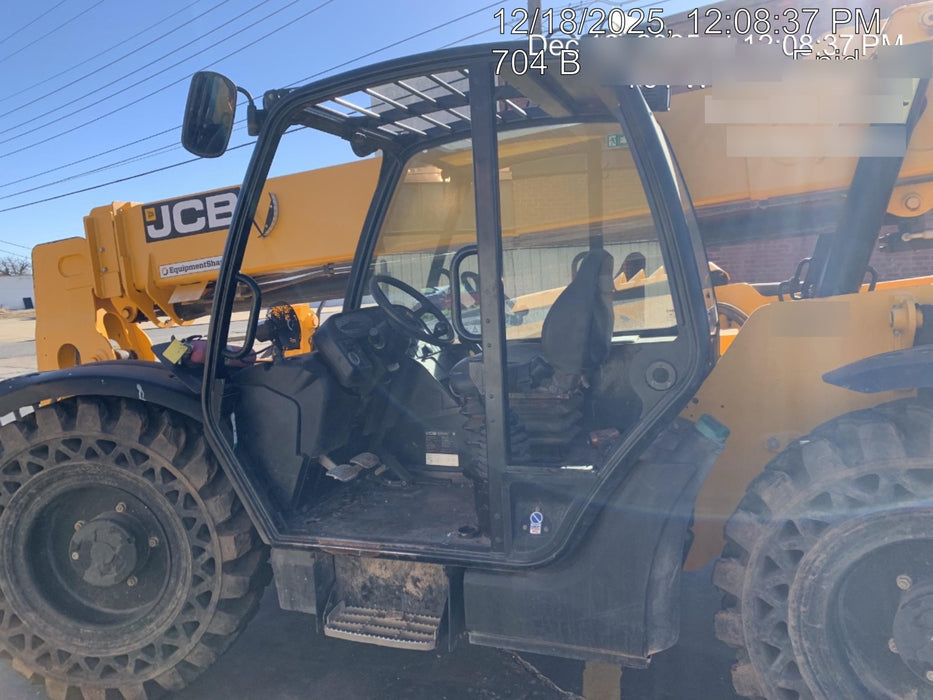 2019 JCB 509-42 74 HP w/Open ROPS, Beacon, Aux Hydraulics, LED Work lights, Solid Tires 66" Carriage/60" Forks