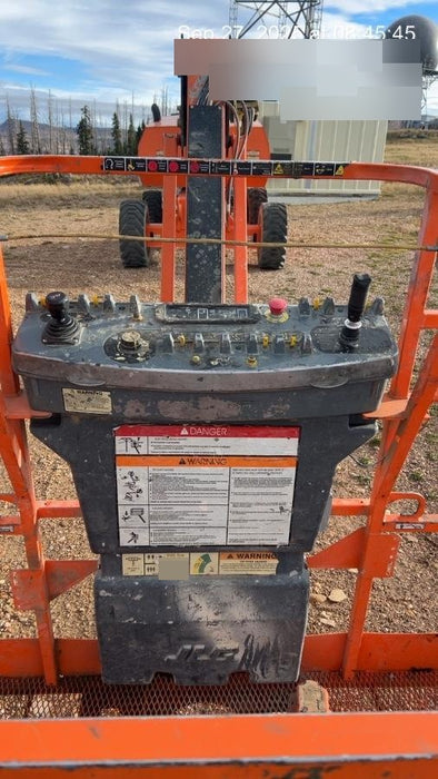 2019 JLG 860SJ