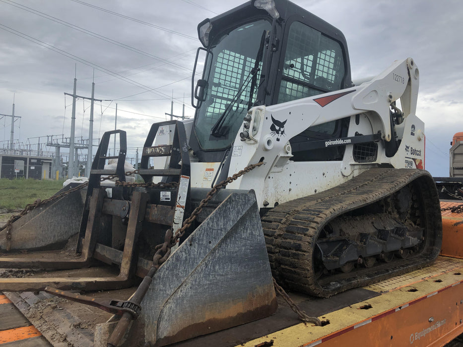 2020 Bobcat T740 74Hp T4, Cab/Heat/Air, Selectable Joystick Controls, Aux Hydraulics, Backup Alarm, P29 Performance Package, Rubber Tracks, Auto Ride Control, Reversing Fan, 7-Pin Attachment Control Kit