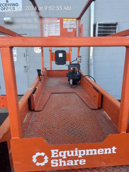 2022 JLG ES2632