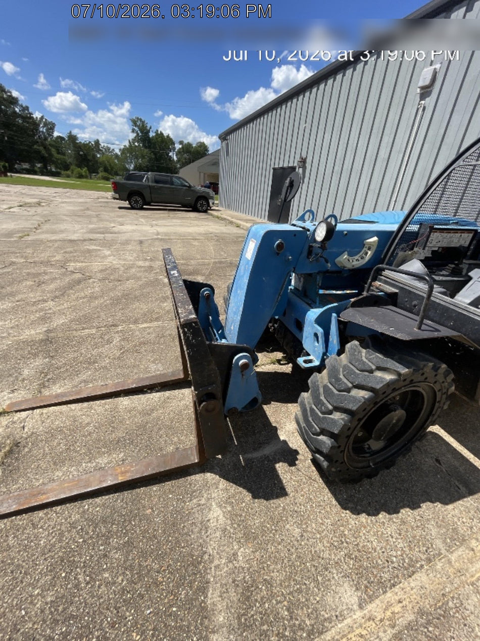 2019 Genie GTH-5519 Canopy, Solid RT Tires, LED Work Lights, Beacon, 48" Carriage, 48" Forks