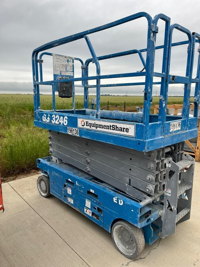2021 GENIE GS-3246
