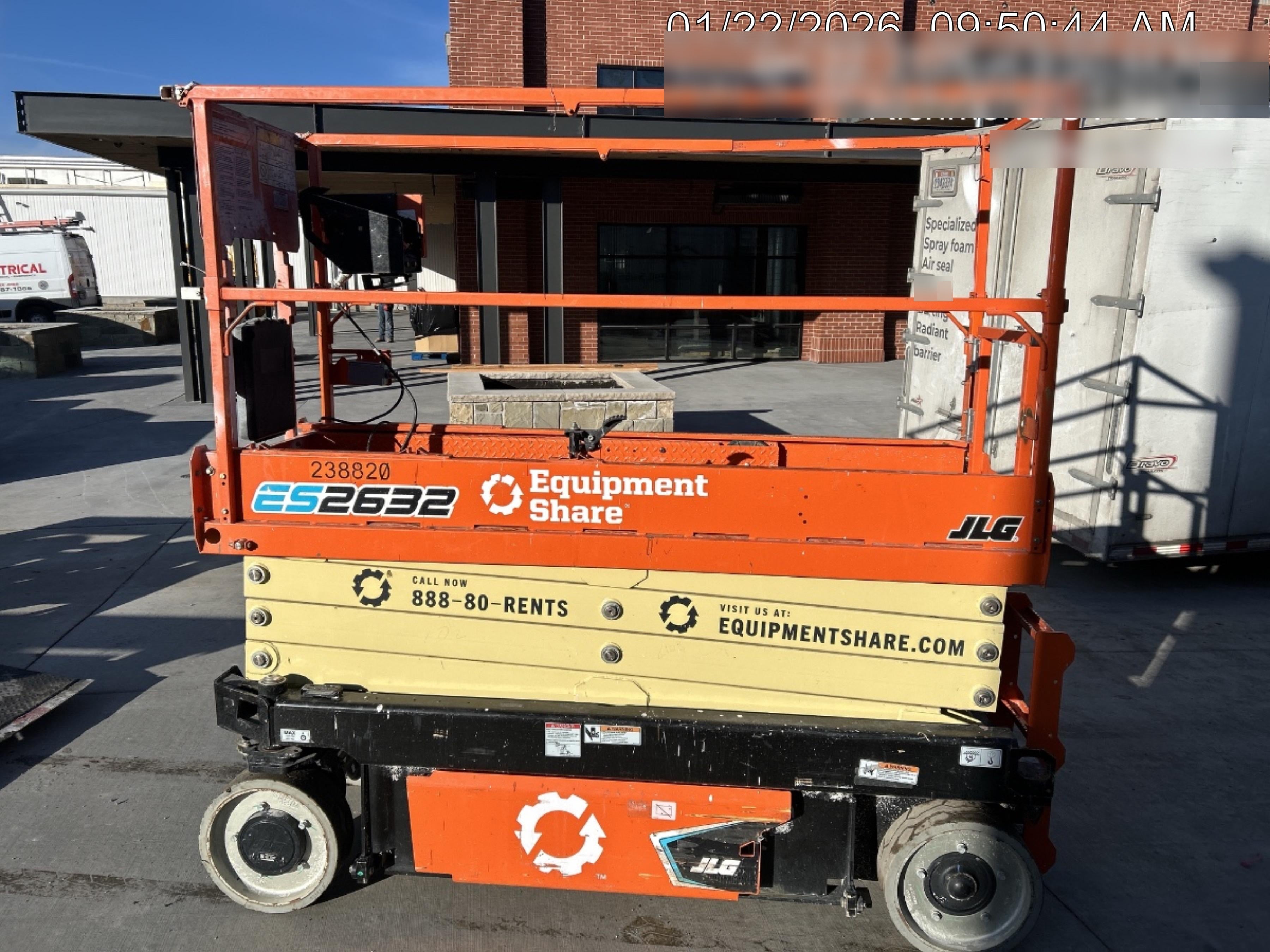 2022 JLG ES2632