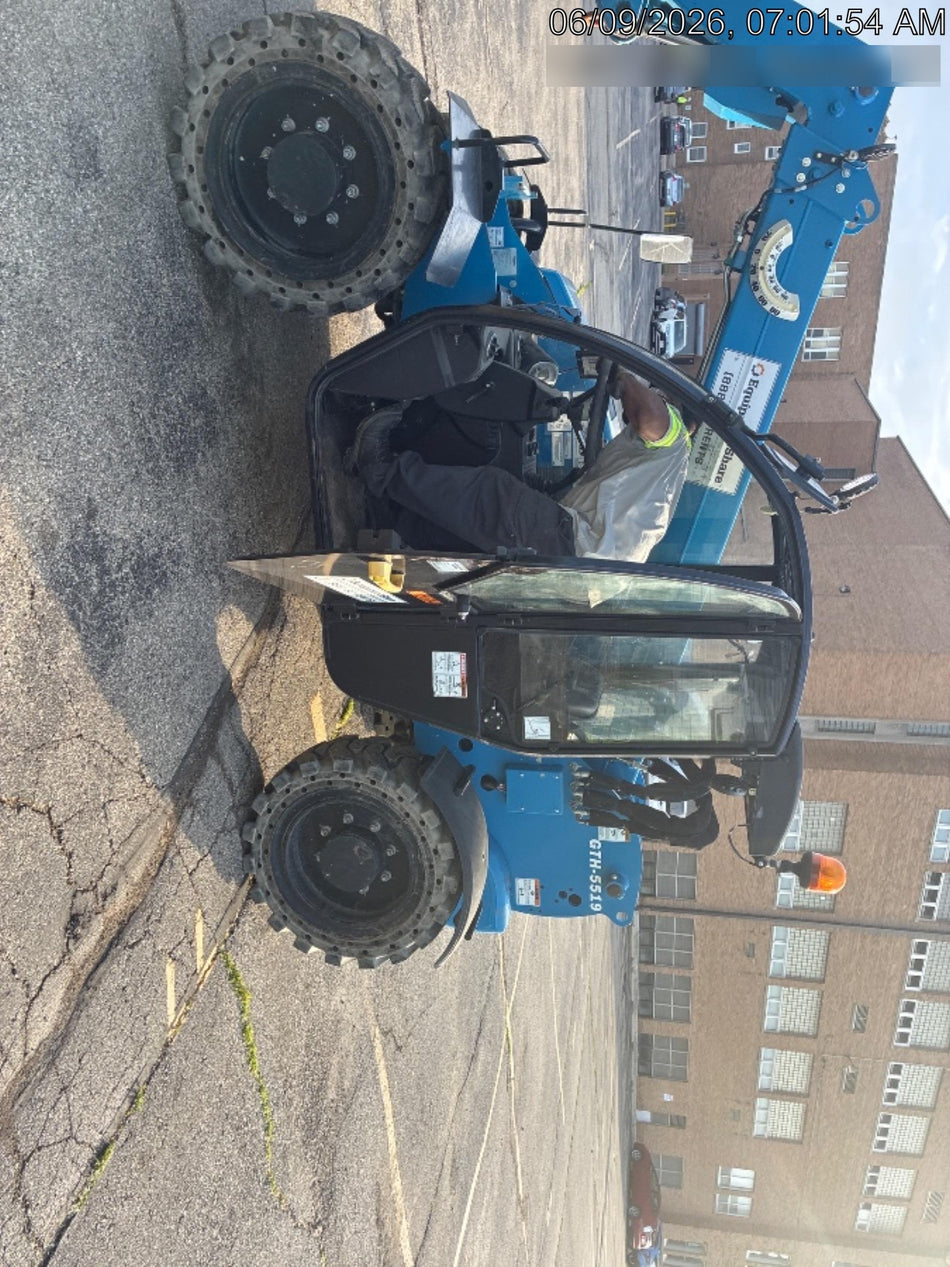 2022 GENIE GTH-5519
