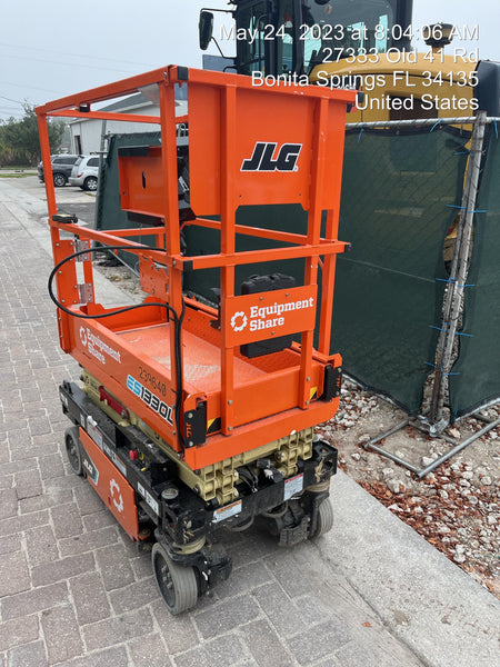 2022 JLG ES1330L