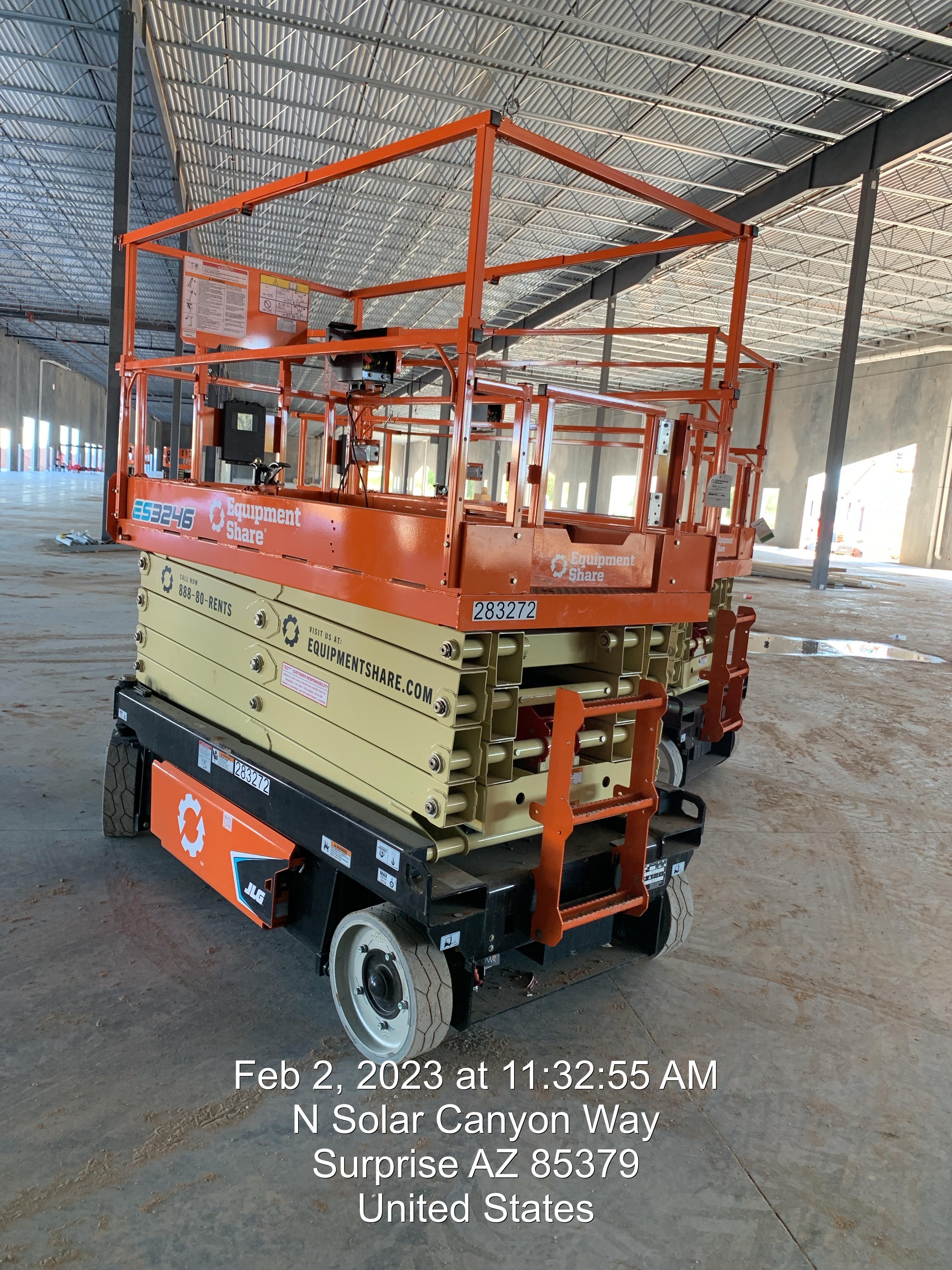 2022 JLG ES3246