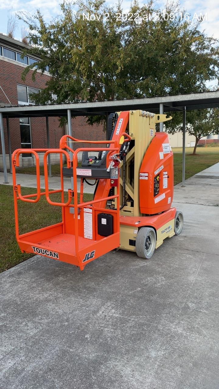 2022 JLG 26E