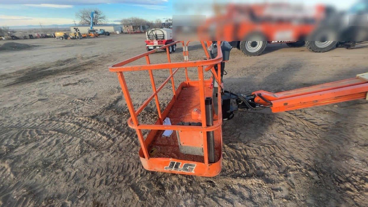 2019 JLG 400S