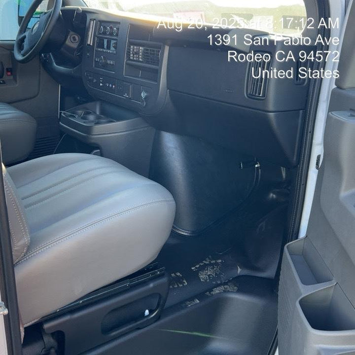 2025 CHEVROLET Express Van - Rental