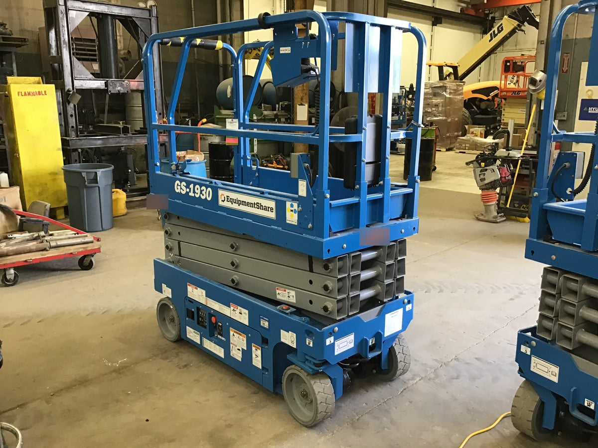 2019 Genie GS-1930 Fixed rails with chain Entry