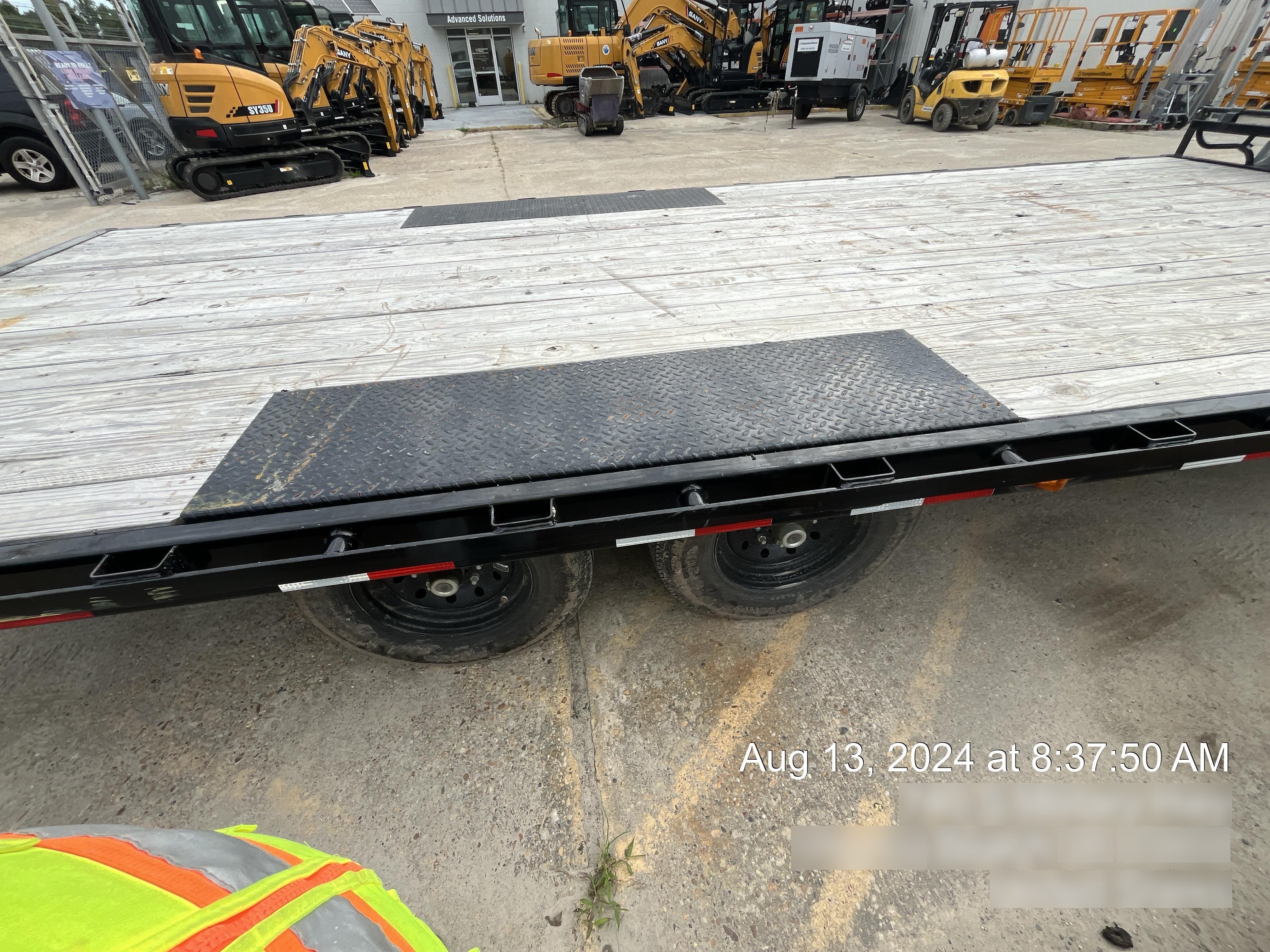 2023 PJ TRAILERS F8