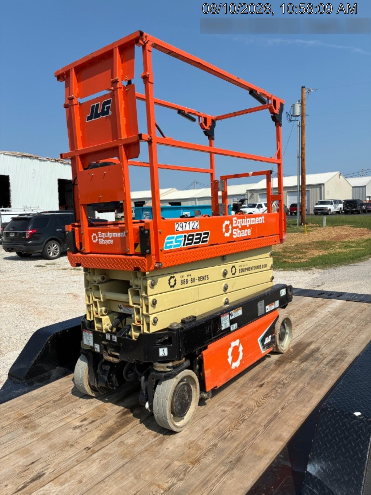 2023 JLG ES1932