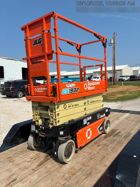 2023 JLG ES1932